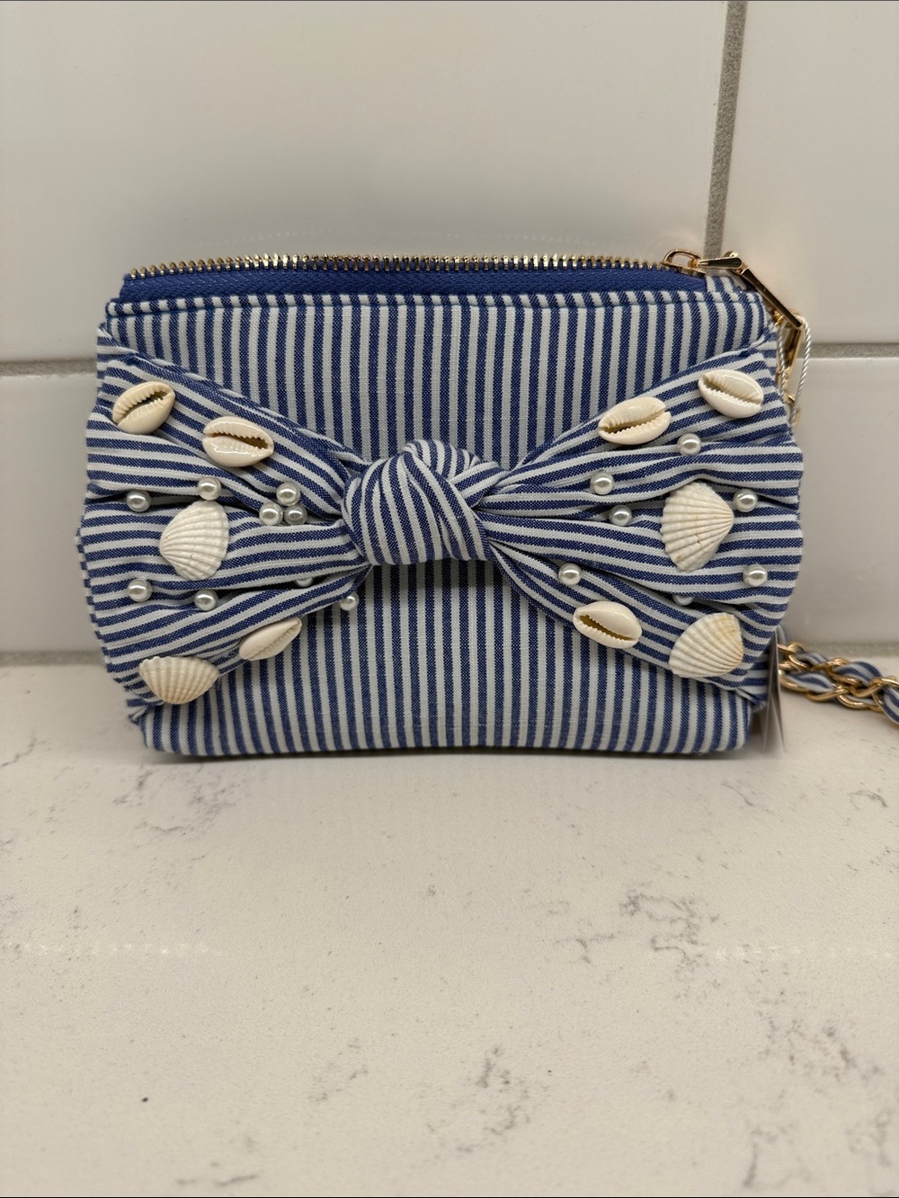 NWT Shiraleah Striped Blue Bow Shell wristlet Bag removable strap